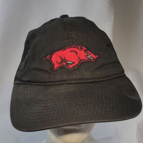Signatures Arkanas Razorback Baseball Cap Hat Men's One Size Black Snapback - Picture 1 of 5